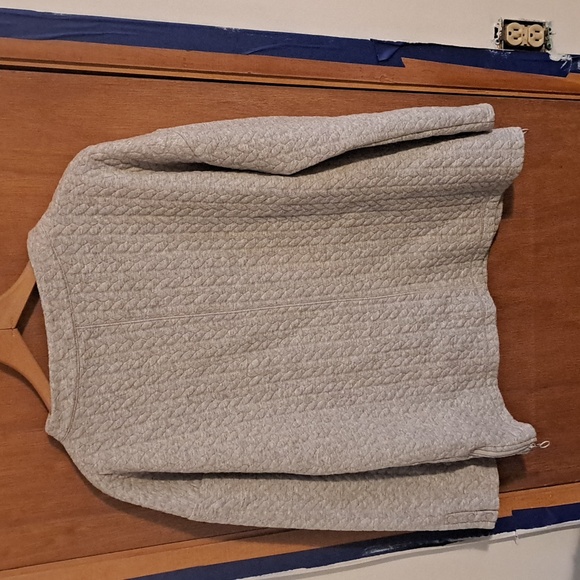 T by Talbots womens gray longsleeve sparkle sweat shirt. Size medium. - Picture 6 of 6